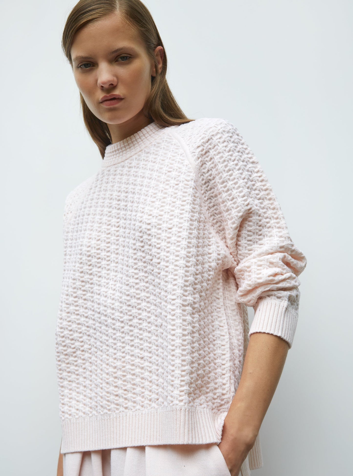 pull loose maille entrelacée