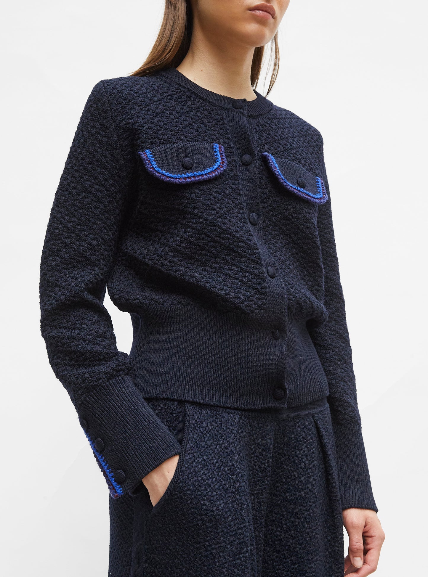 veste maille brodée main