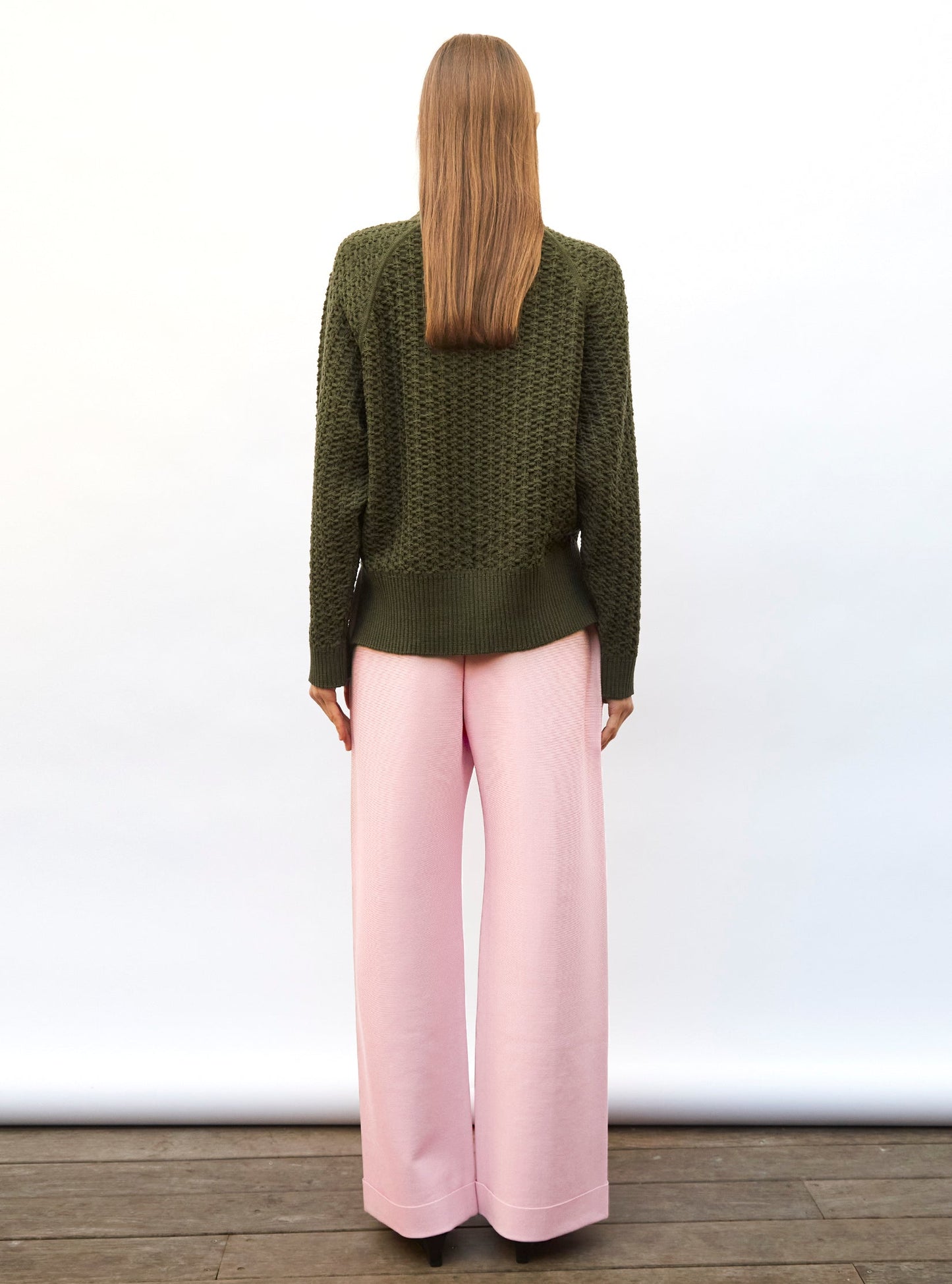 pull loose maille entrelacée