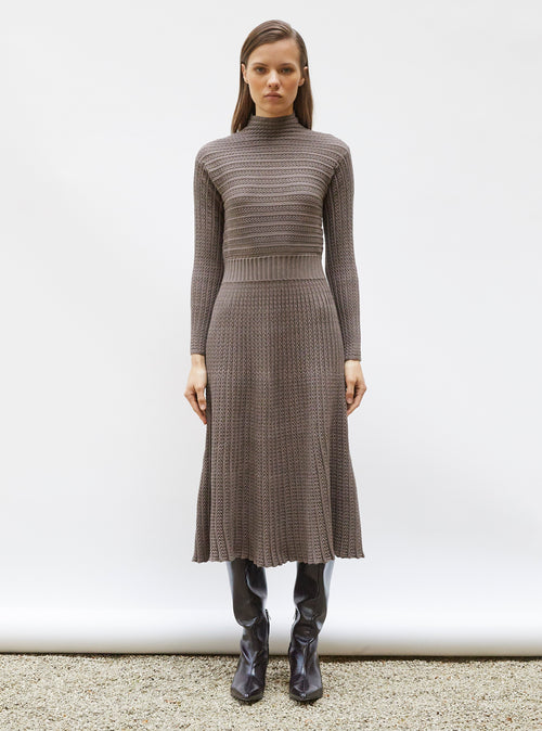 robe longue maille plissée