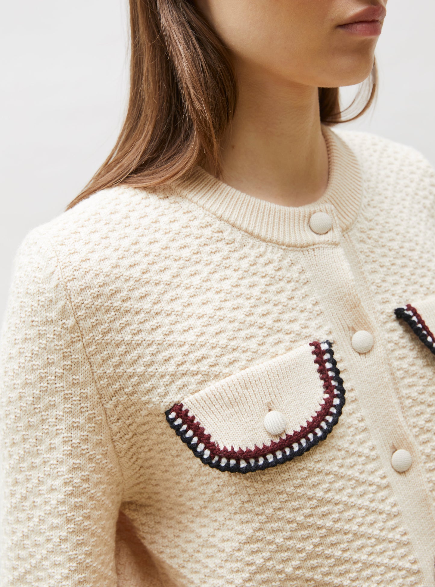 veste maille brodée main
