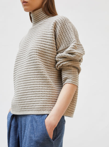 pull maille résille de laine