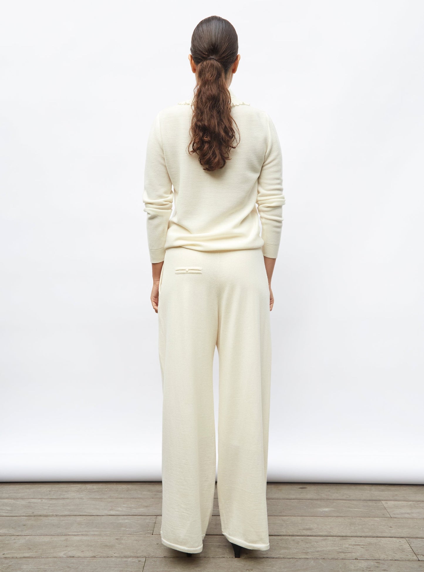 chemise en maille col volanté