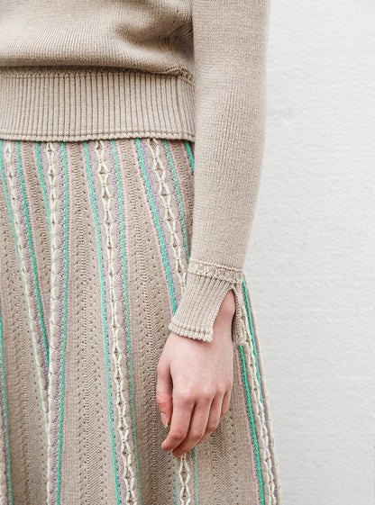 pull droit détails tressés