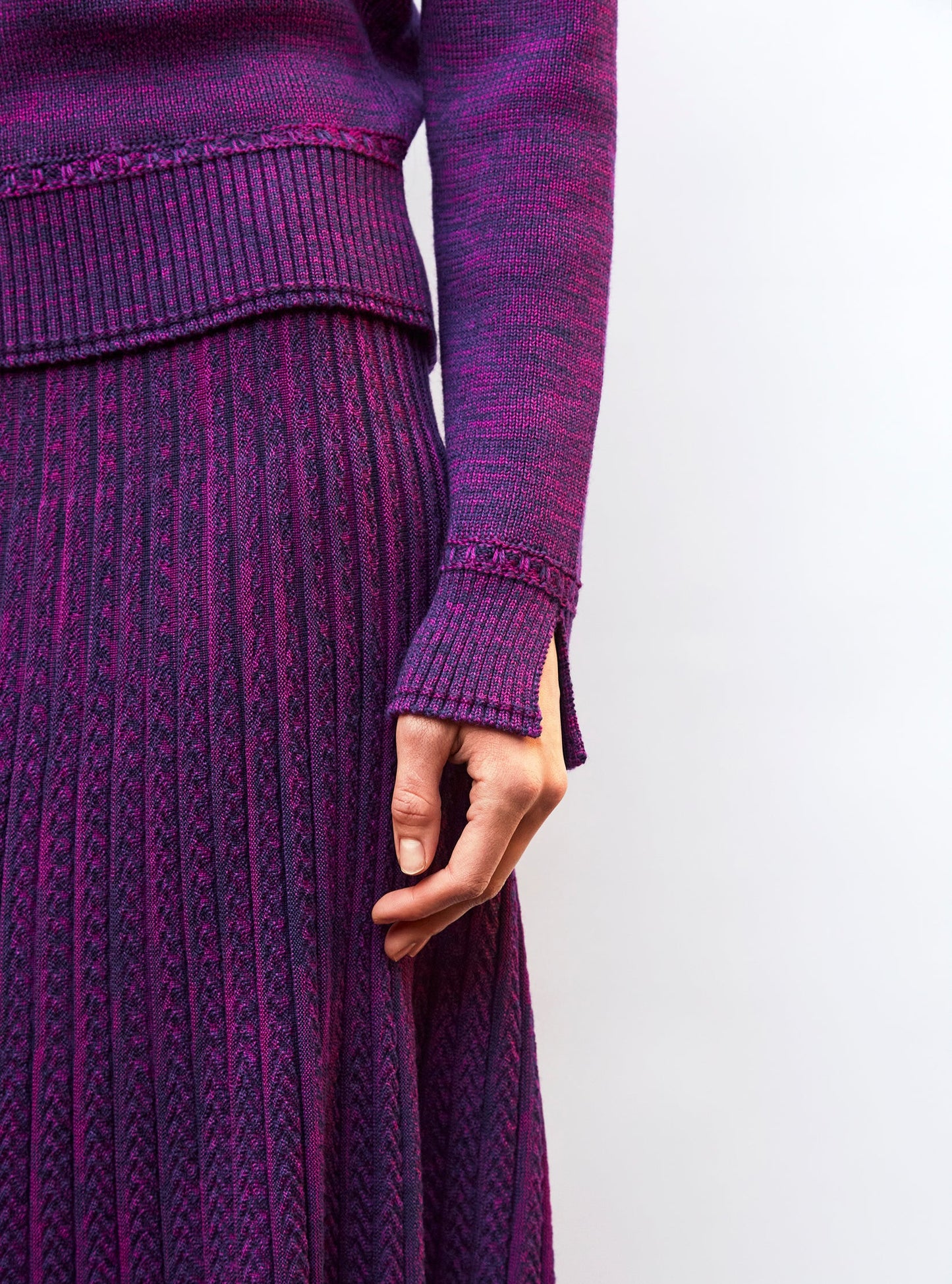 pull droit détails tressés