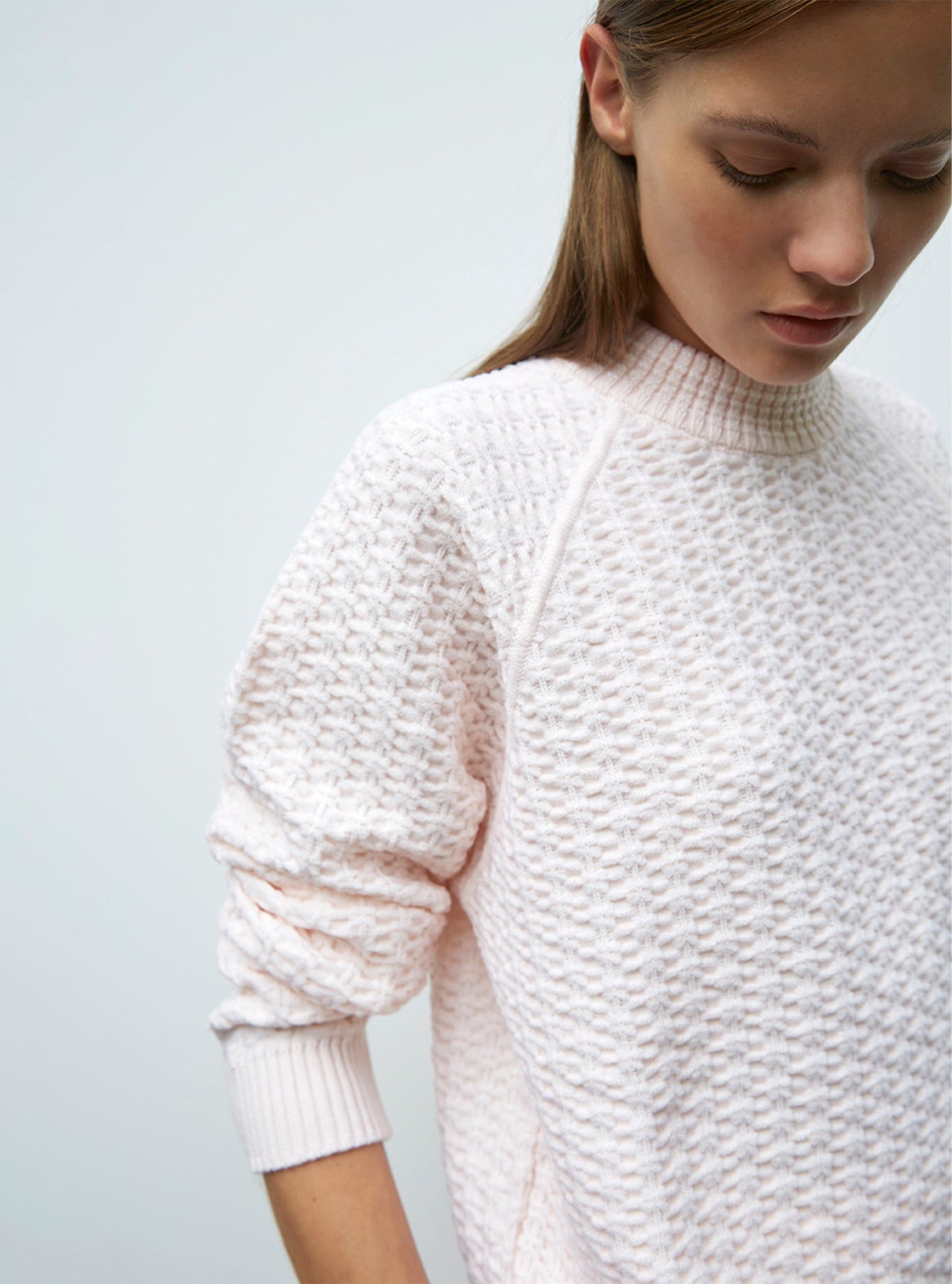 pull loose maille entrelacée