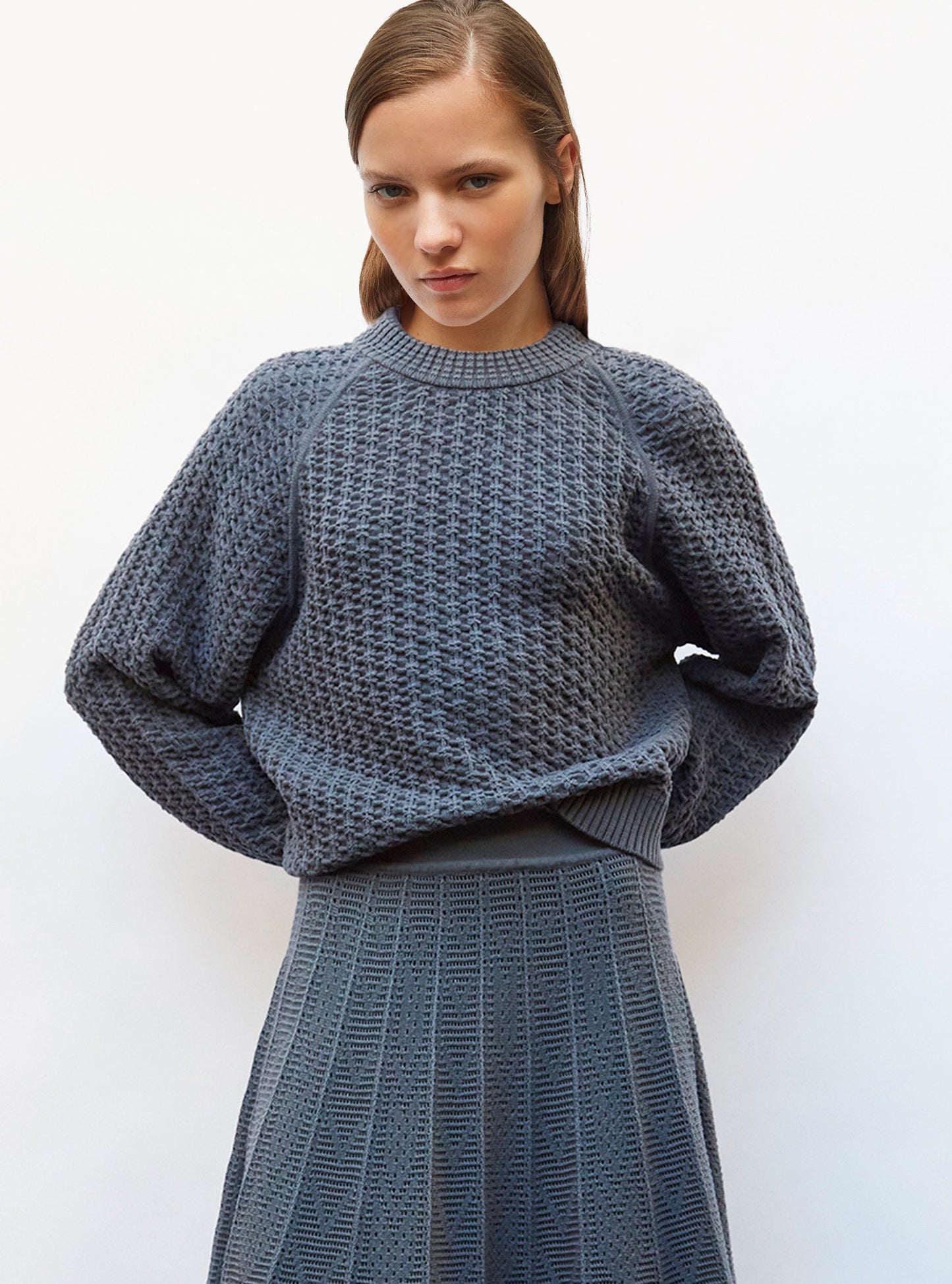 pull loose maille entrelacée