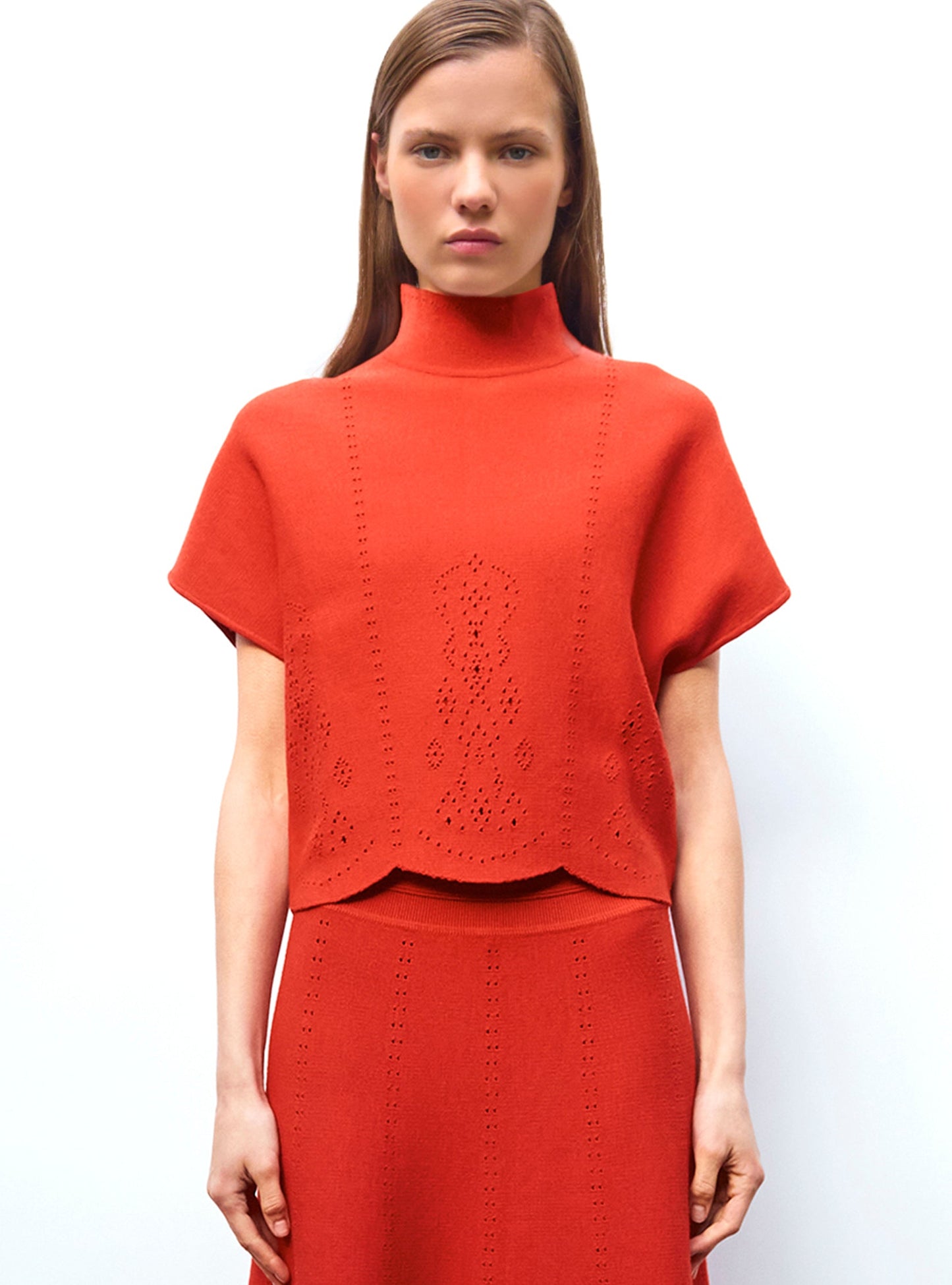top maille broderie anglaise