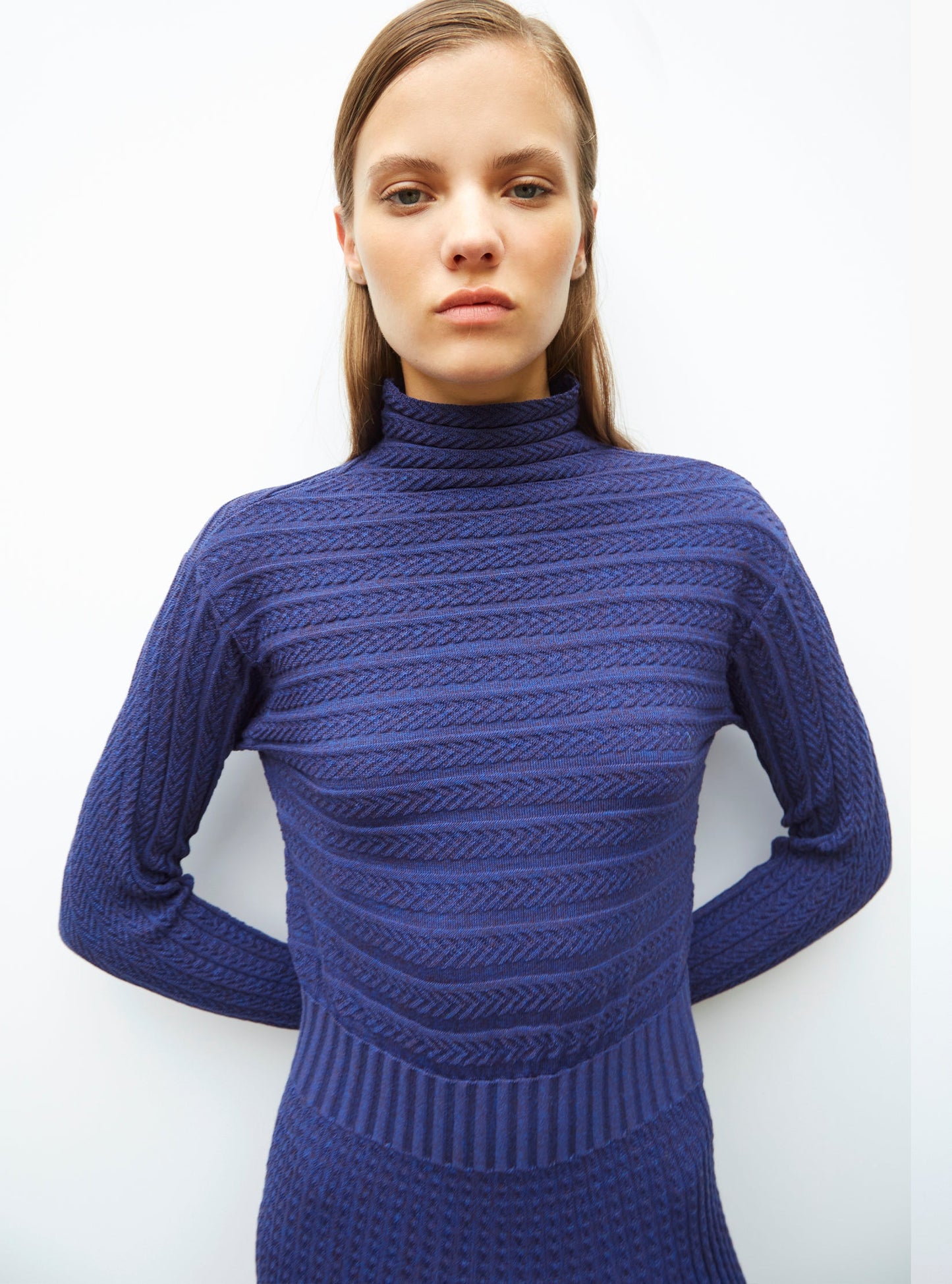 robe longue maille plissée