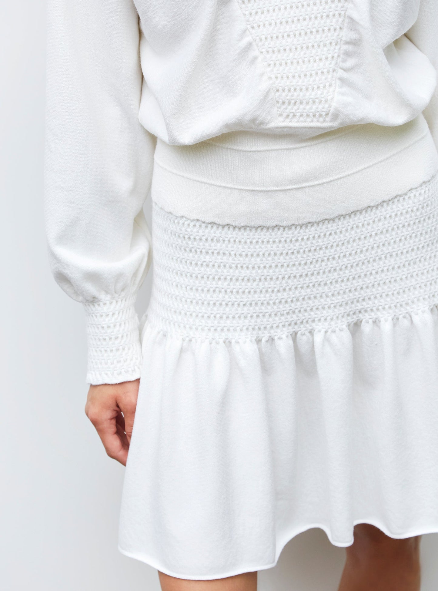jupe courte en maille smockée