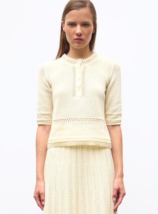 top délicat maille crochet