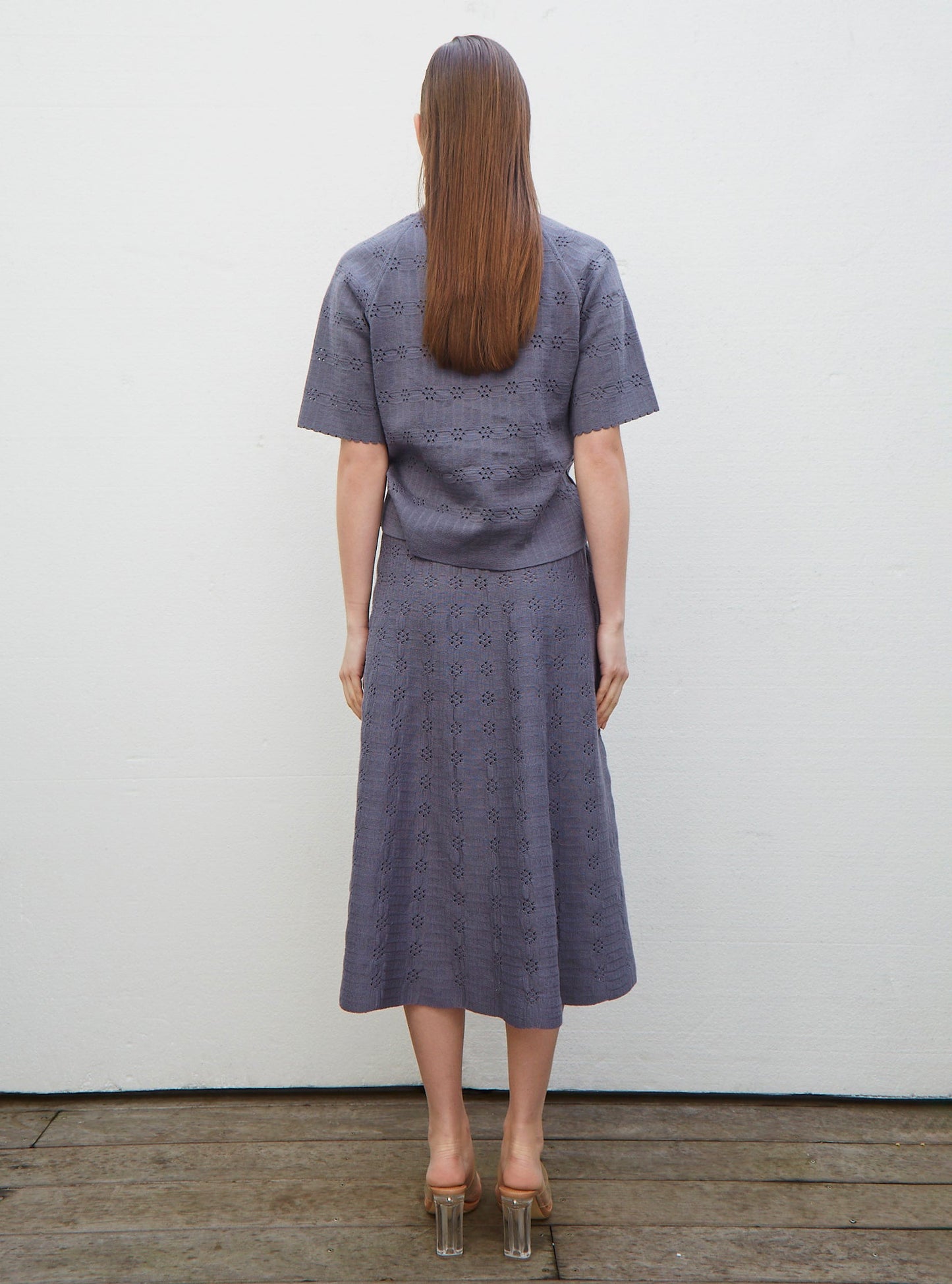 top en maille à fleur ajourée